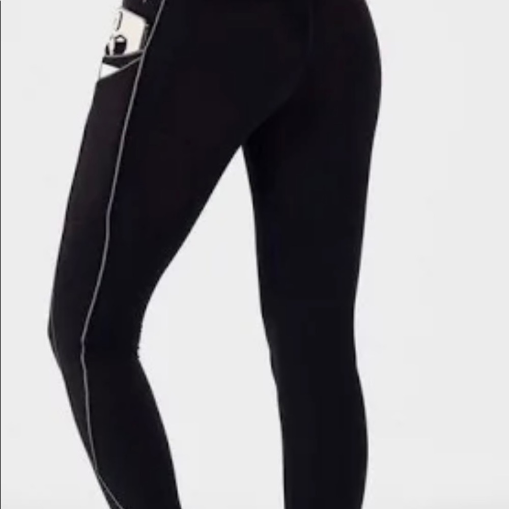 Fabletics Trinity Mid-Rise Pockets 7/8